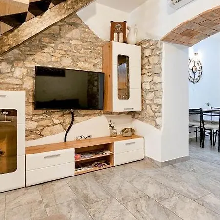 Casa Mora
