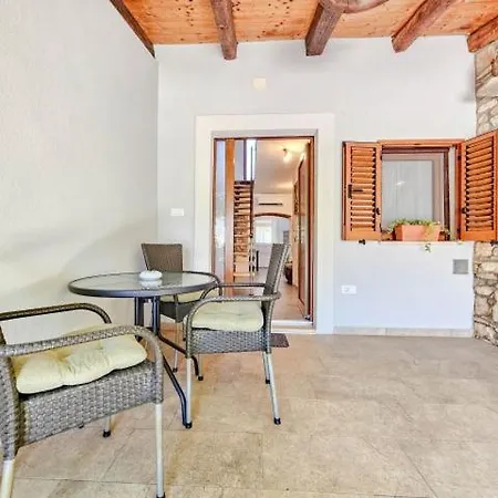 Apartman Casa Mora *